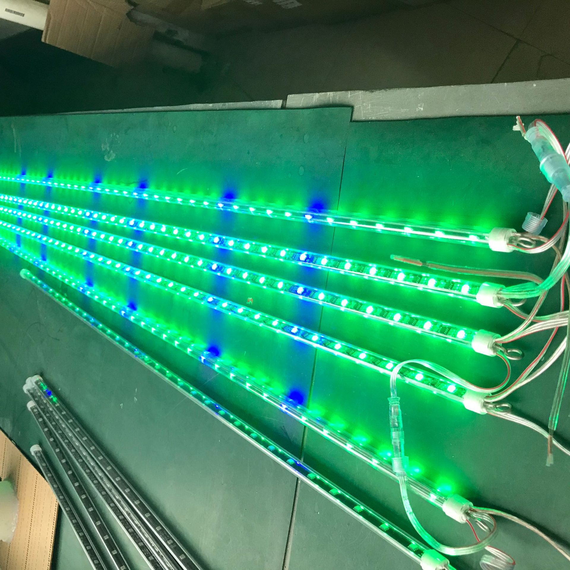DC5V WS2812B 64leds/M أنابيب ب - مراجعة Ws2812B وسعره