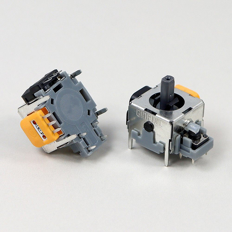 قطعتان من وحدة إصلاح عصا التحك - مراجعة Joystick Module وسعره